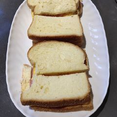 A picture of Ham and Egg Sandwich.