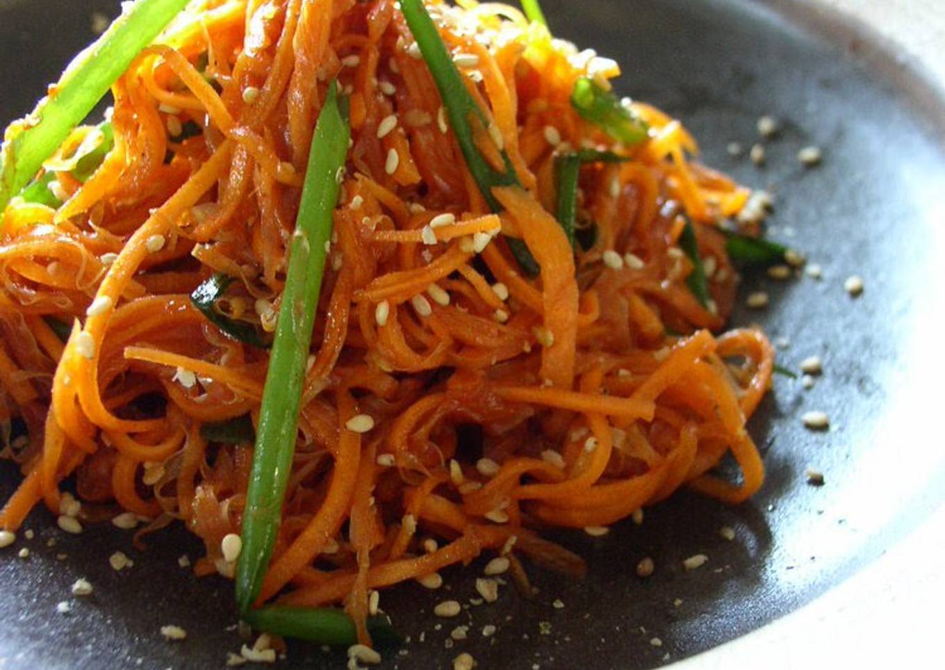 Quick Korean-Style Spicy Carrot Salad