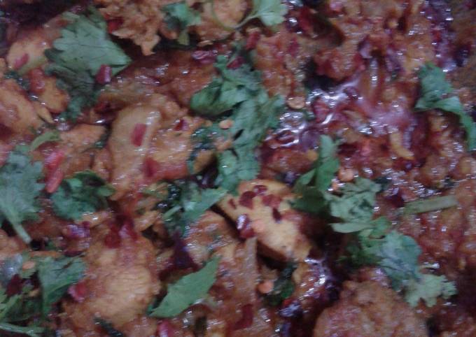 Indian spicy chicken with potato