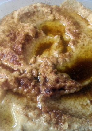 A picture of Hummus.