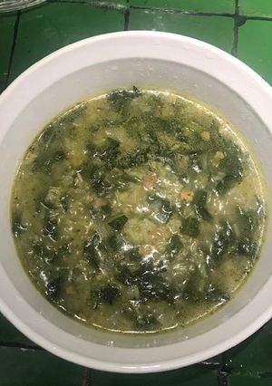 Una foto de Sopa de arroz con acelgas