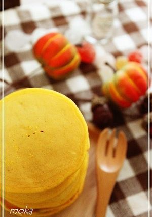 A picture of Kabocha Squash Pancakes for Halloween.