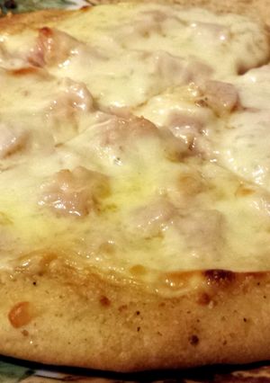 A picture of Elisa's Fast & Easy Pizza.