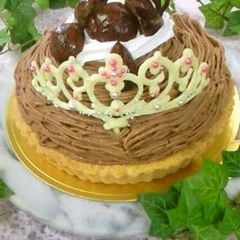 Chocolate Tiaras for Cakes A picture of Chocolate Tiaras for Cakes.