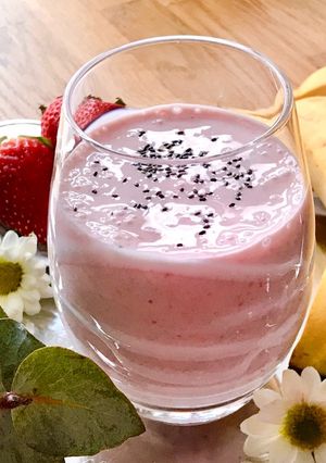 Hình của món 💚 Smoothie Chuối Dâu Sữa Chua.