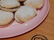 Una foto de dulces chilenos