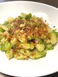 Cavatelli con broccoli, alici, peperoncino e pane fritto