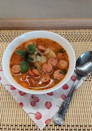 Gyors házias virslis krumplileves recept fotója