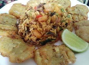 Una foto de Arroz con mariscos en 5 minutos