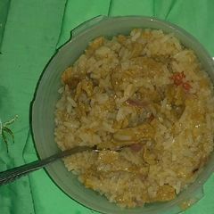 A picture of Sossi chunk with boiled rice.