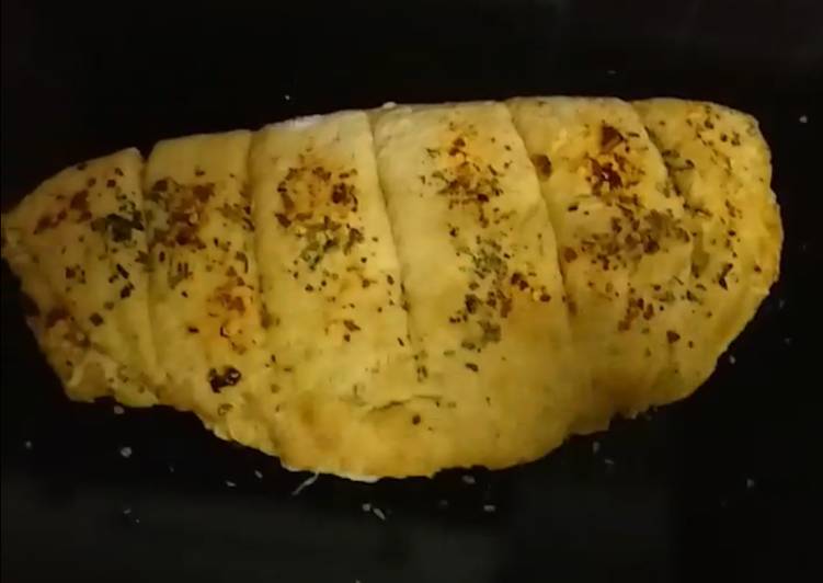 Dominoes style garlic bread