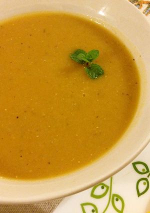 A picture of Turkish Lentil Soup.
