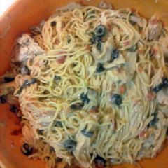 A picture of Chicken Rotel Spaghetti.