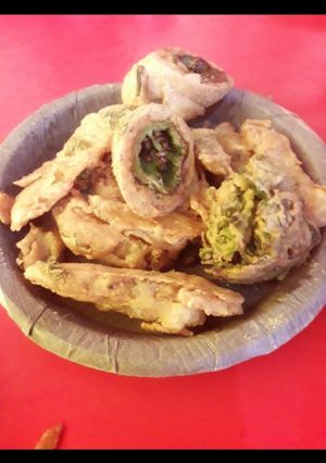 मिर्ची के पकौड़े(mirchi ke pakoda recipe in hindi) रेसिपी मुख्य फोटो