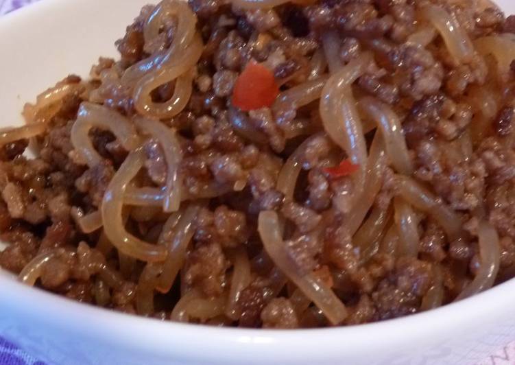 Simple Way to Prepare Speedy Spicy Stir-Fried Ground Meat and Shirataki Noodles