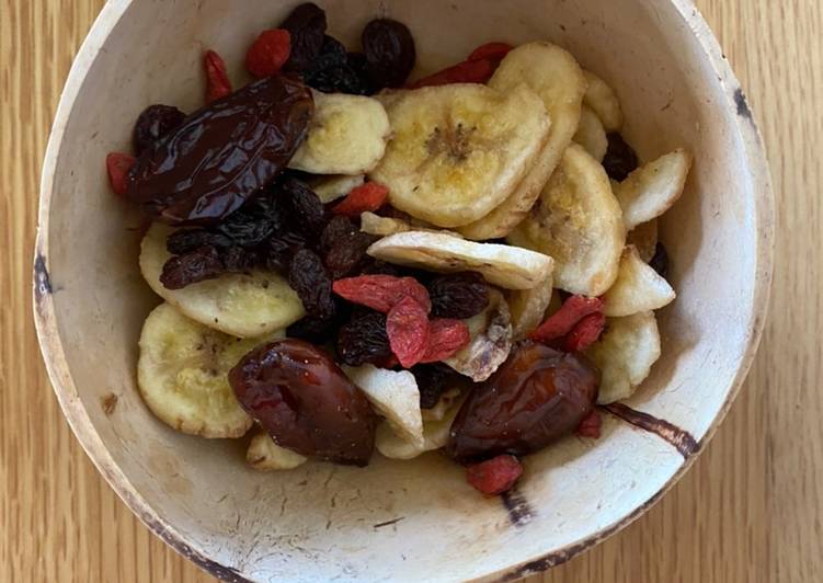 Recipe of Delicious Dried fruit salad