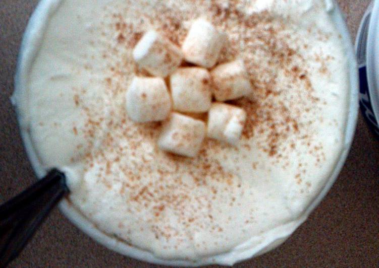 How to Prepare Homemade White chocolate hot chocolate