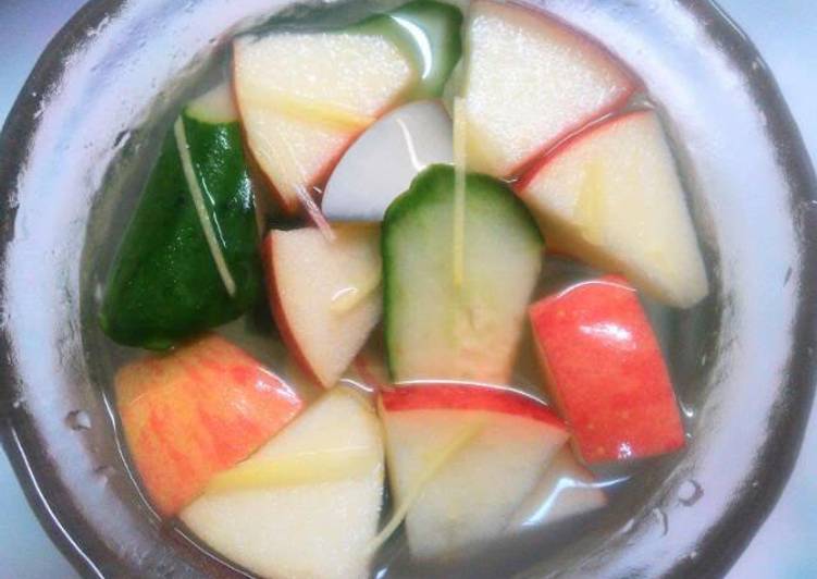 Easiest Way to Make Any-night-of-the-week Pear and Apple Mul (Water) Kimchi