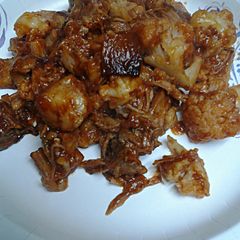 A picture of Barbecue Cauliflower with Leftovers.