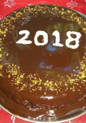 Φωτογραφία της συνταγής Βασιλόπιτα με σοκολάτα ξηρούς καρπούς και δαμάσκηνα