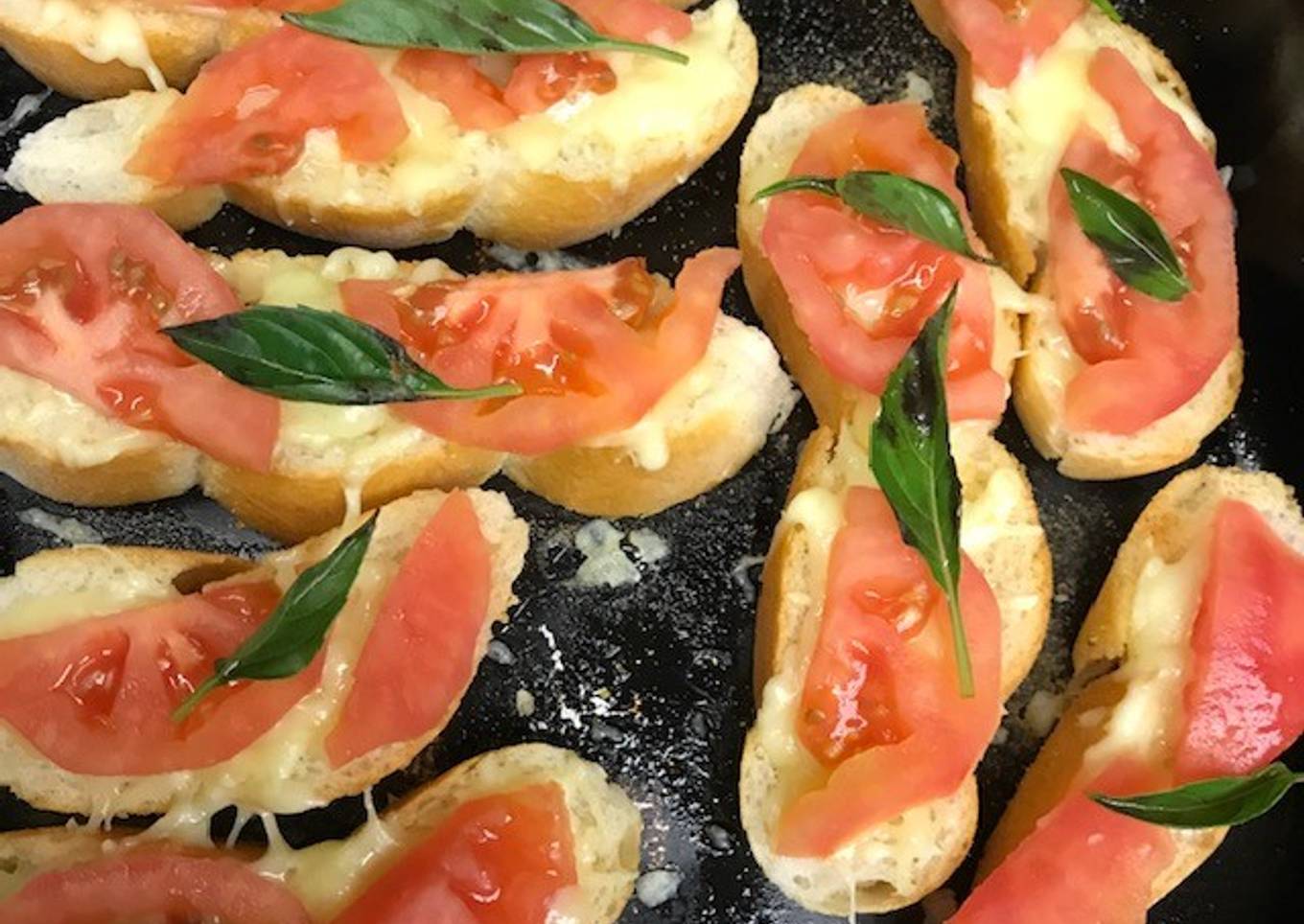 Crostini Caprese
