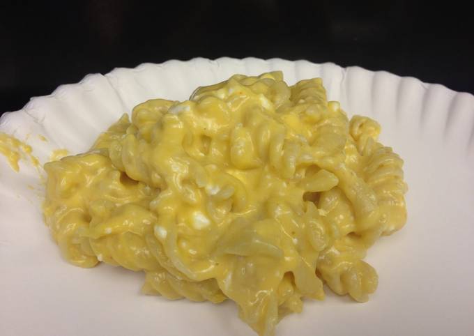 Steps to Prepare Favorite Easy Weeknight Mac & Cheese