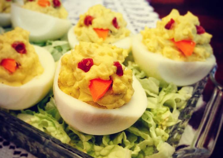 Simple Way to Make Any-night-of-the-week Cute Deviled Chicks