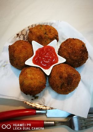 صورة لوصفة كرات البطاطا بالموتزاريلا 😍👌