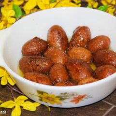 Yummy Mango Gulab Jamuns A picture of Yummy Mango Gulab Jamuns.