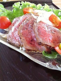 A picture of Salad-Style Beef Tataki (Seared Beef).
