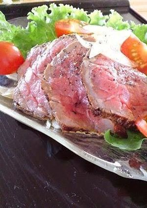 A picture of Salad-Style Beef Tataki (Seared Beef).