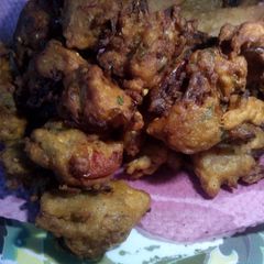A picture of Piyaz Tamatar Pakora.