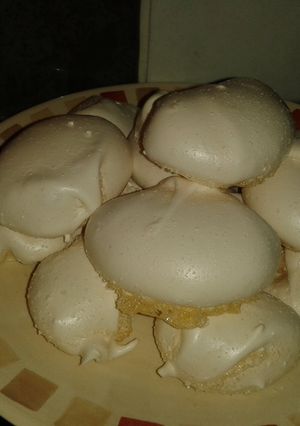 A picture of Almu's Easy meringue.