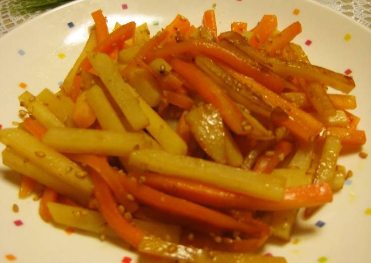 Simple Way to Prepare Speedy Easy Potato and Carrot Dish to Serve with Rice