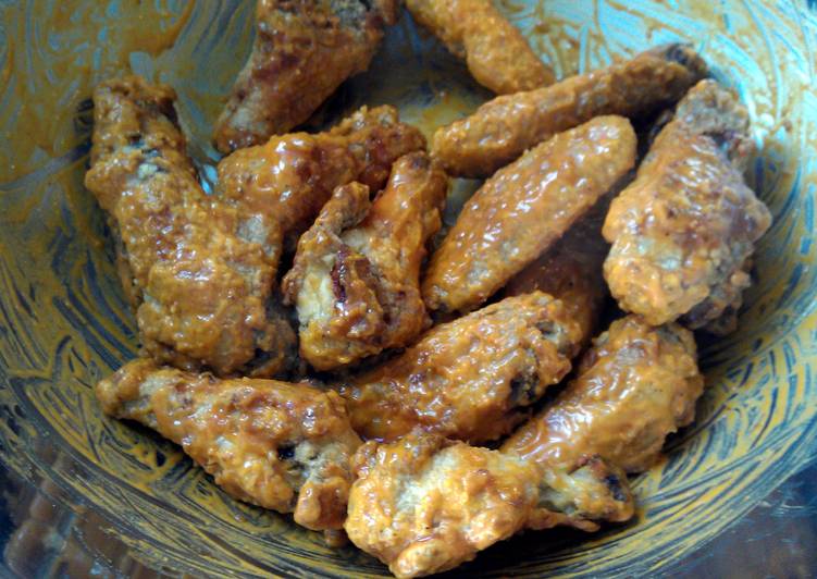 Oven fried hot wings Oven fried hot wings