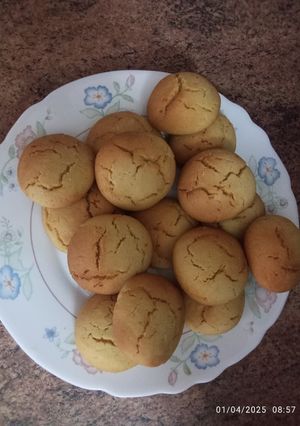 A picture of Easy Orange Cookies.