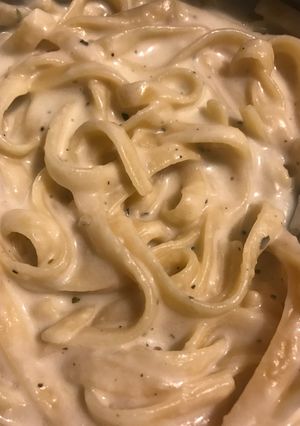 A picture of No Cream EASY Fettuccine Alfredo DELICIOUS!.
