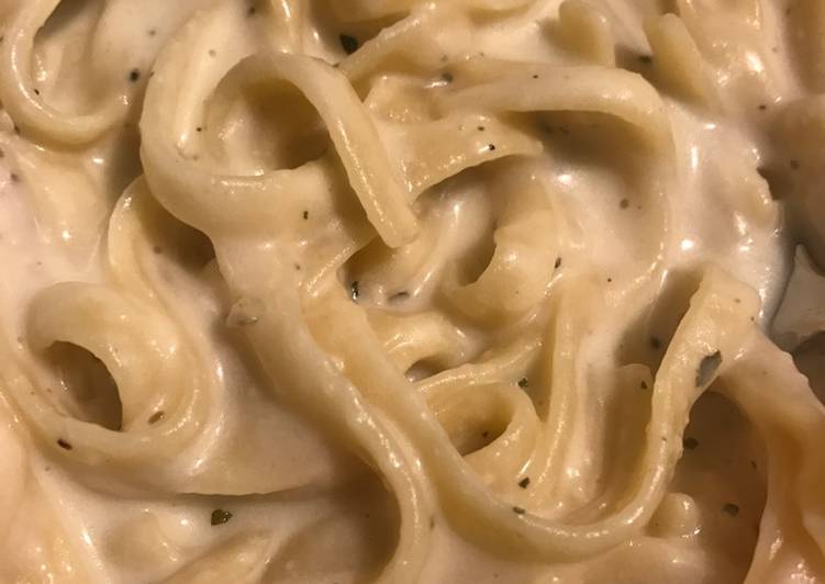 Recipe of Favorite No Cream EASY Fettuccine Alfredo DELICIOUS!