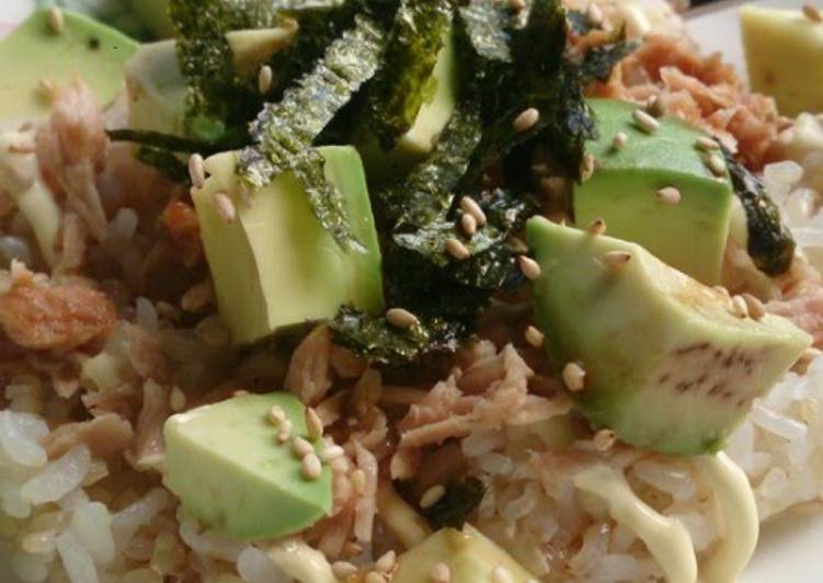 Café Style Avocado Rice Bowl in 5 minutes