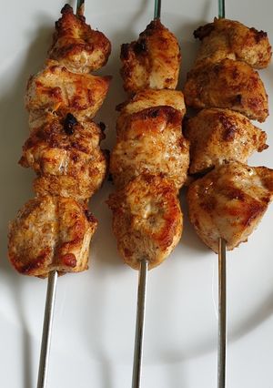 A picture of Chicken kebabs.