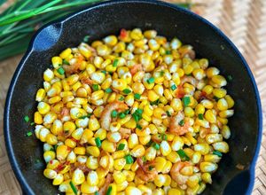 Hình của món Bắp Xào Tôm Bơ.