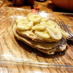 A picture of Peanut Butter Banana Protein Pancakes.