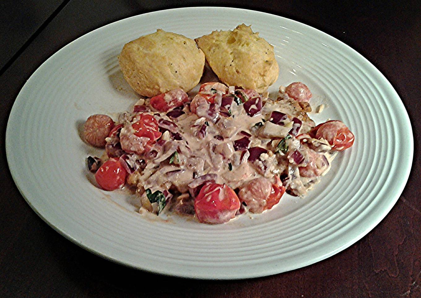 Pan Seared Chicken with Lemon and Tomatos