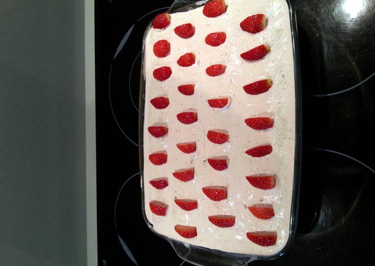 How to Make Quick strawberries tiramisu