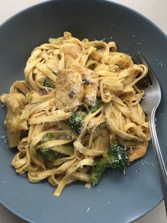 A picture of Quick and Easy Chicken and Broccoli pasta.