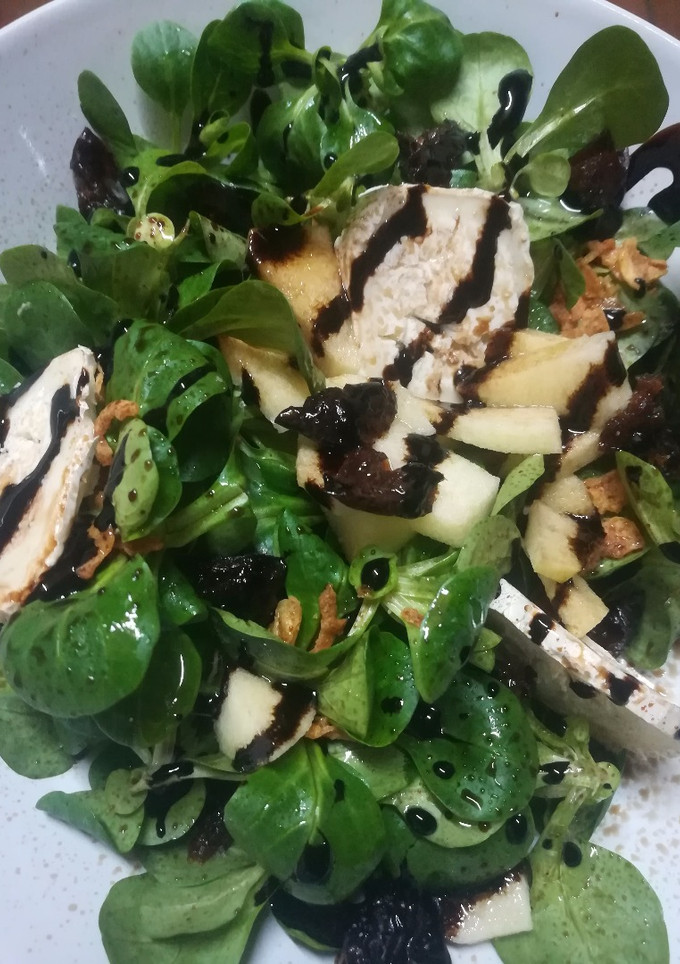 Una foto de Ensalada de canónigos