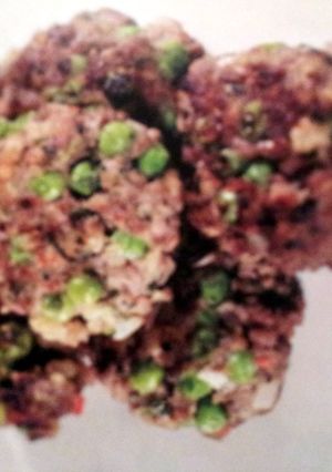 A picture of Megans Spicy Beef & Pea Burgers.