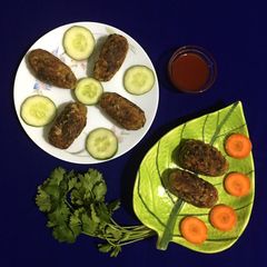 A picture of Fish Rolls.