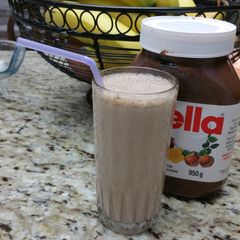 A picture of Nutella, banana and Walnuts Milkshake.