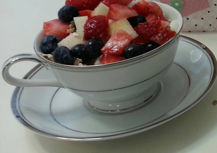 Easy Way to Make Favorite Fruit yogurt oatmeal